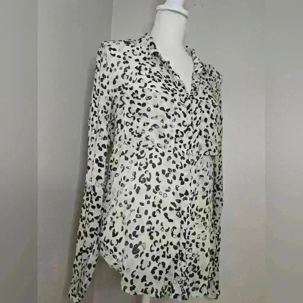 Bella Dahl Animal Print Super Soft Button-Up Shirt - Picture 2 of 9